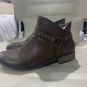 ROXY BROWN LEATHER BOOTIES